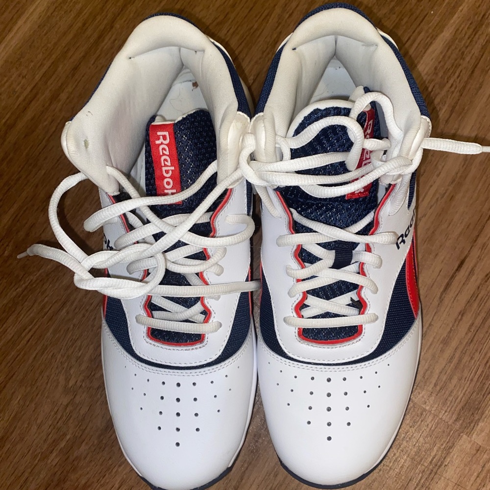 Barely used A1 Reebok men basketball sneakers